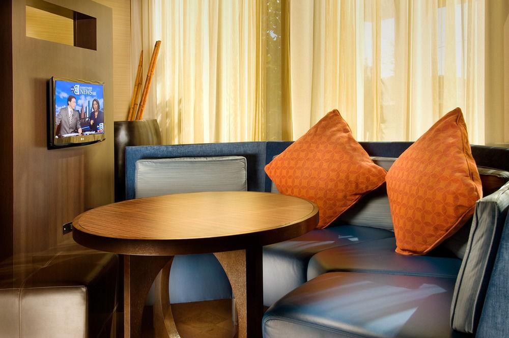 คอร์ตยาร์ด ไทเลอร์ Hotel ภายนอก รูปภาพ