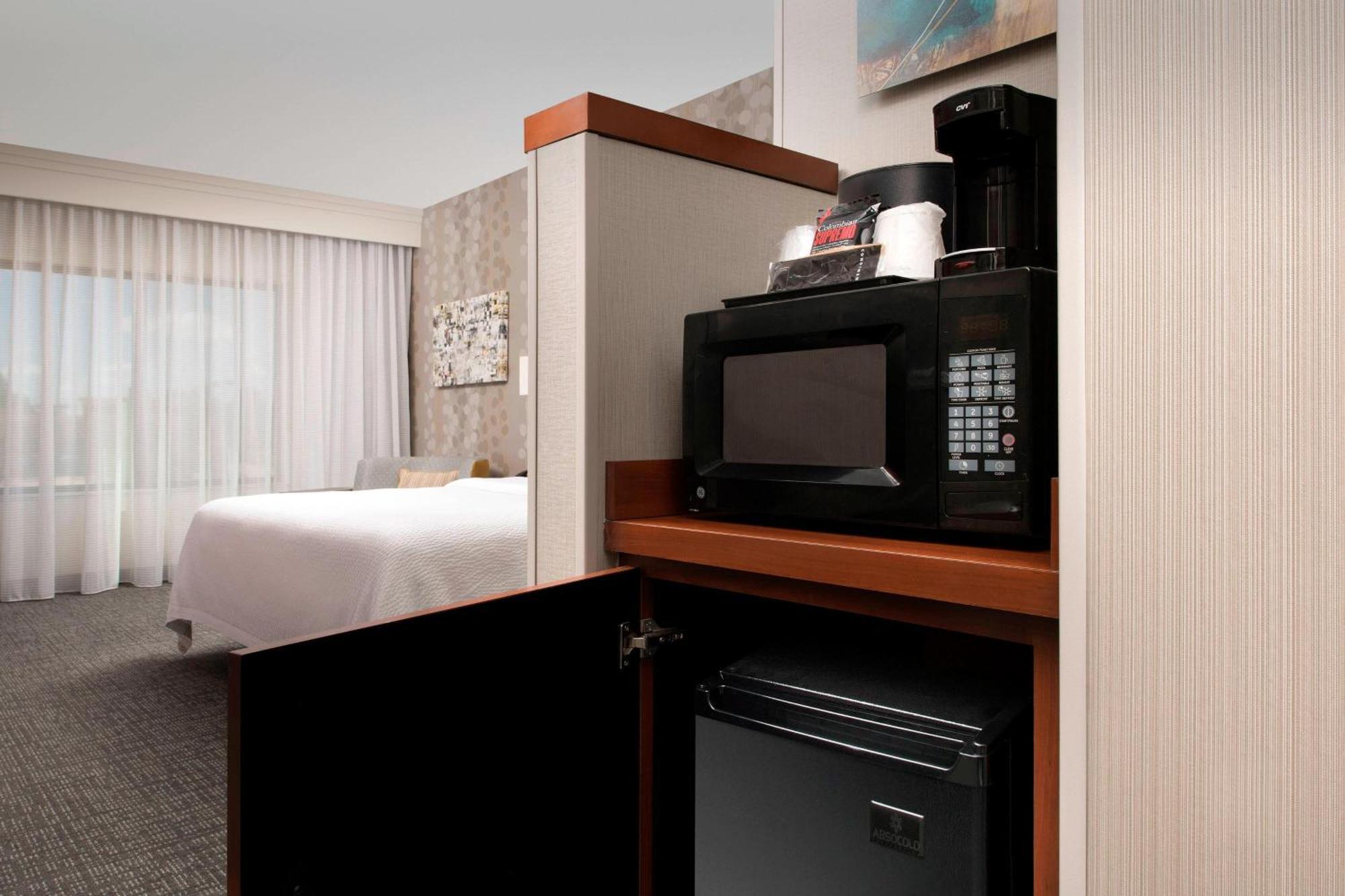 คอร์ตยาร์ด ไทเลอร์ Hotel ภายนอก รูปภาพ