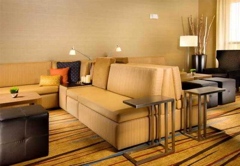คอร์ตยาร์ด ไทเลอร์ Hotel ภายนอก รูปภาพ