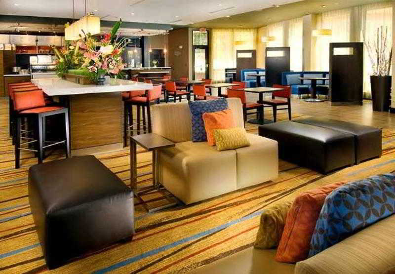 คอร์ตยาร์ด ไทเลอร์ Hotel ภายนอก รูปภาพ